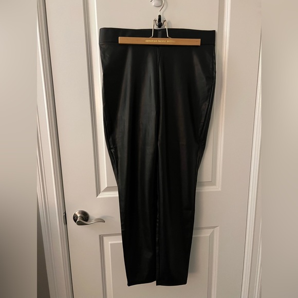 Women’s Faux Leather Leggings - Picture 1 of 3